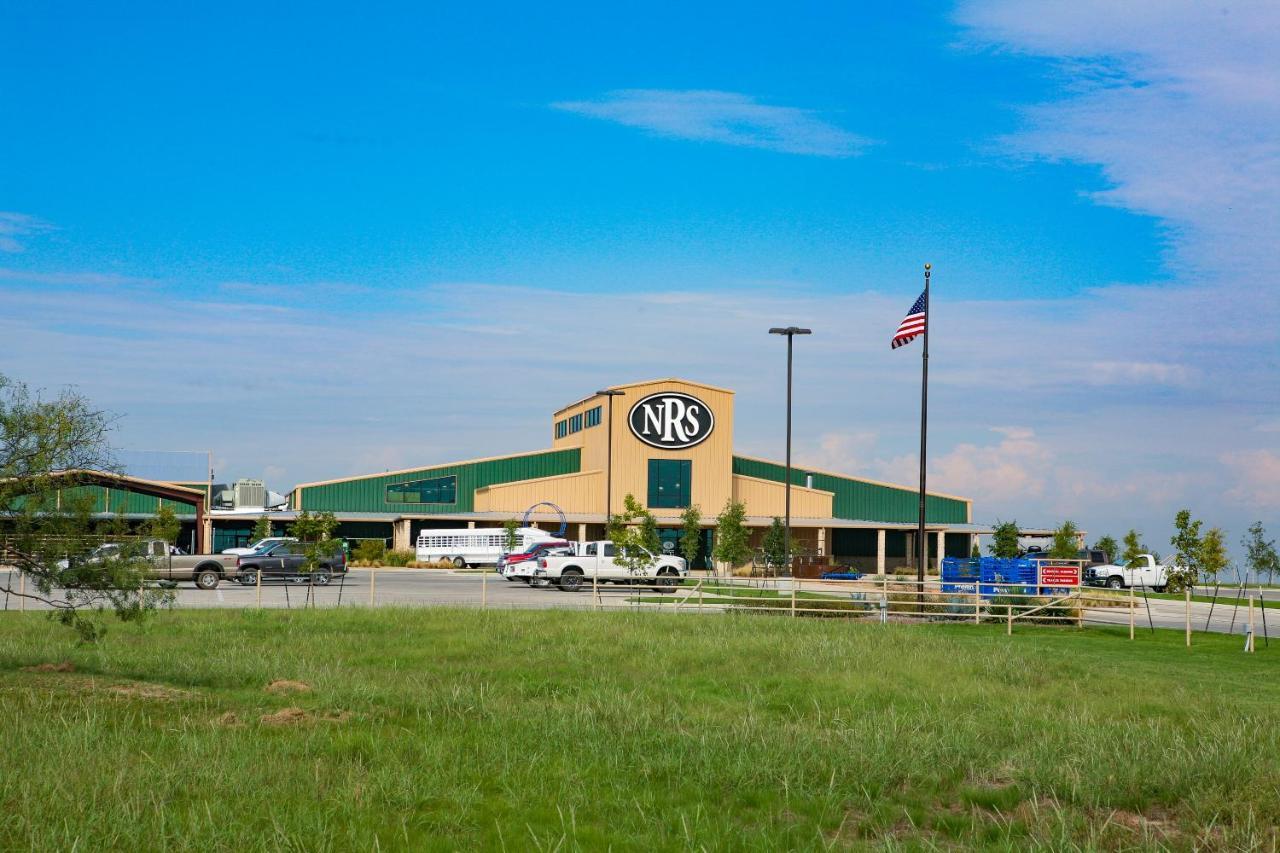 Hotel Nrs Event Center & Guest Ranch Decatur Esterno foto