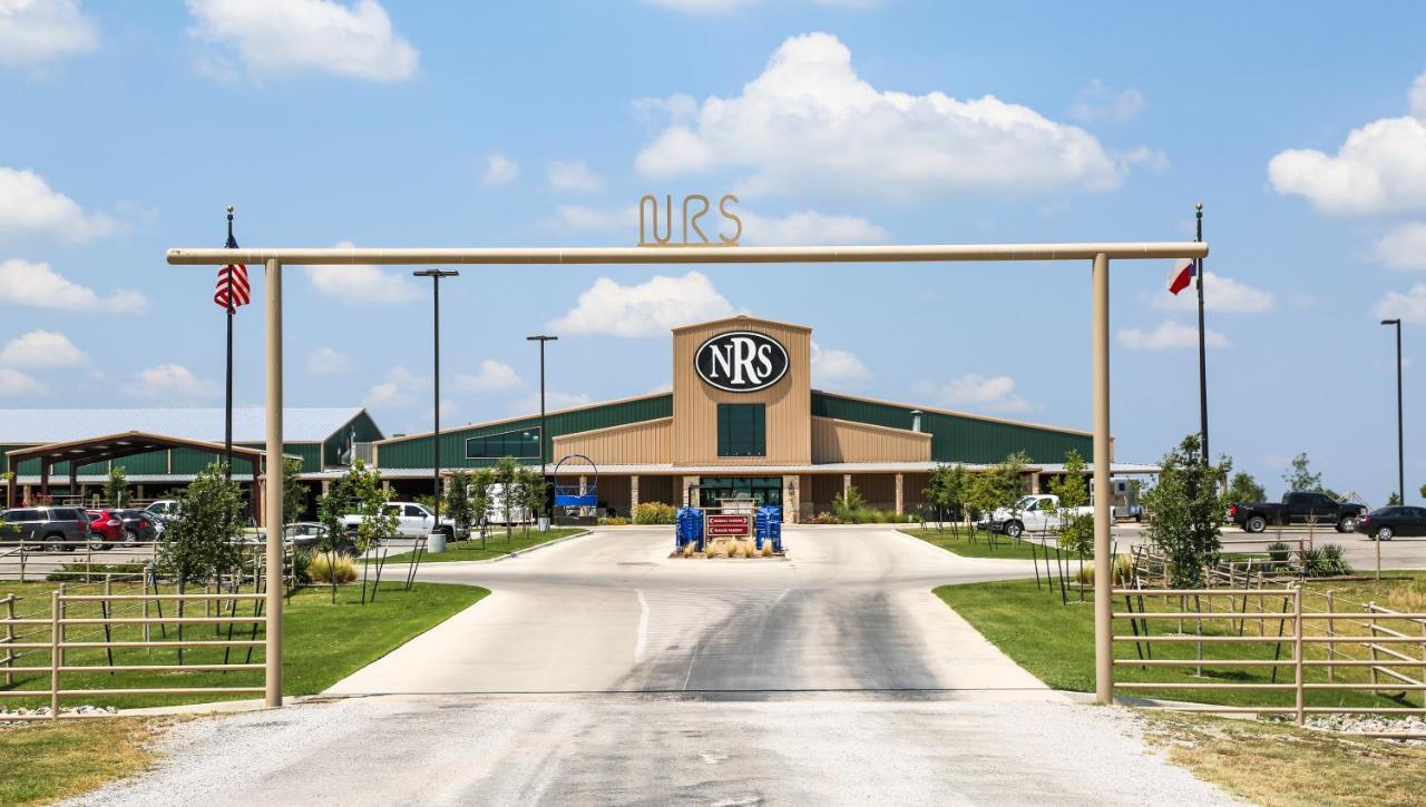 Hotel Nrs Event Center & Guest Ranch Decatur Esterno foto