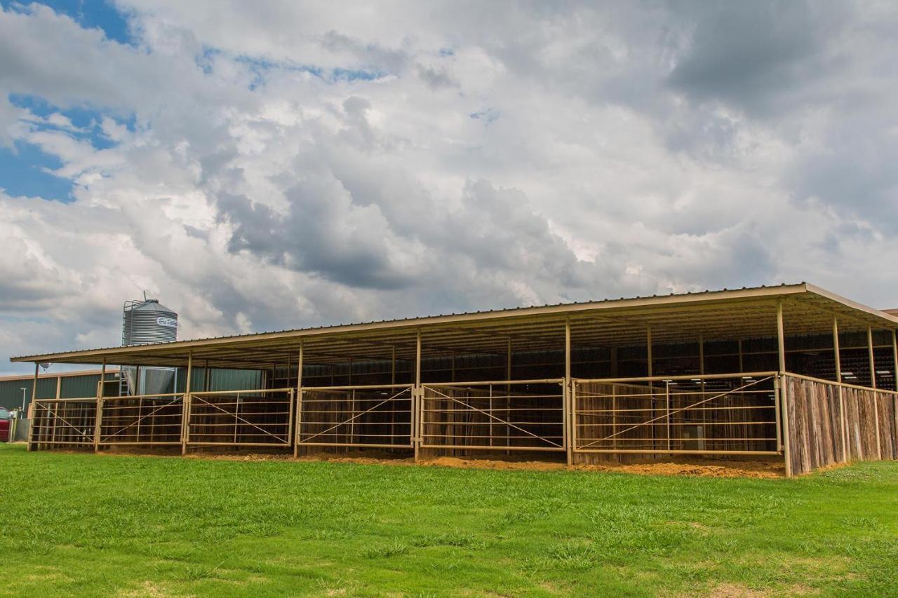 Hotel Nrs Event Center & Guest Ranch Decatur Esterno foto