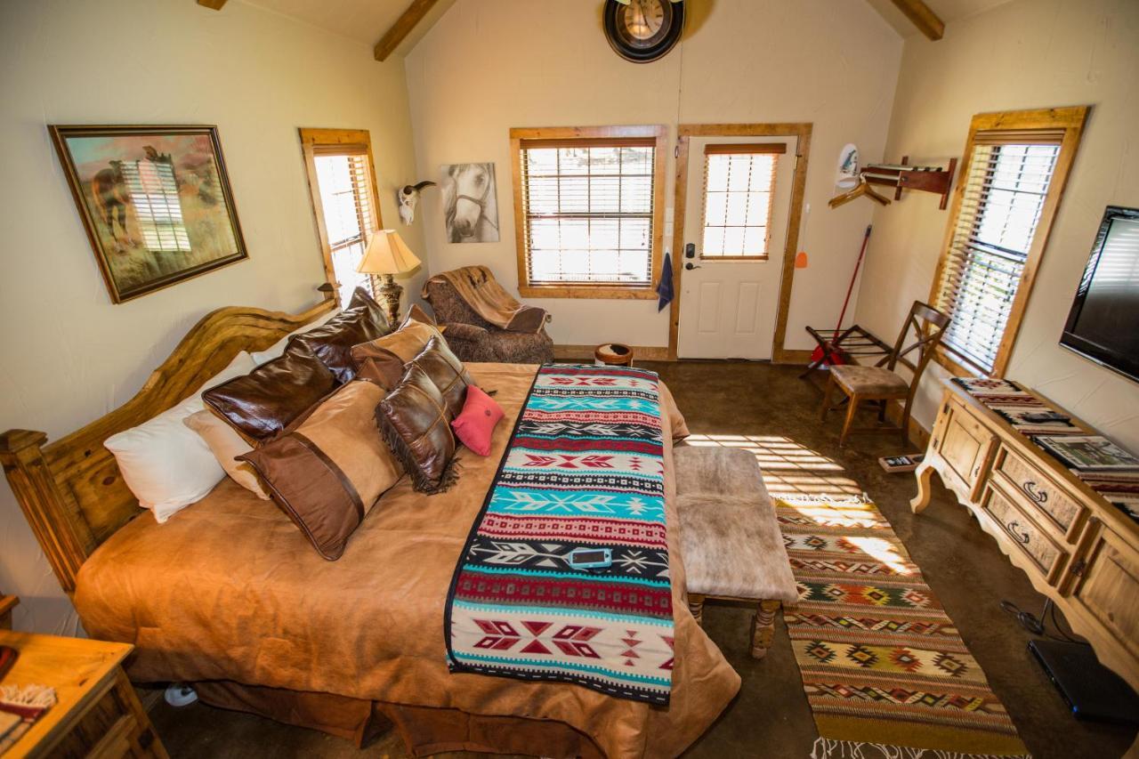 Hotel Nrs Event Center & Guest Ranch Decatur Esterno foto