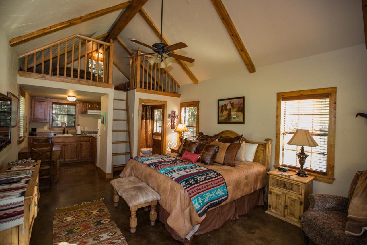 Hotel Nrs Event Center & Guest Ranch Decatur Esterno foto