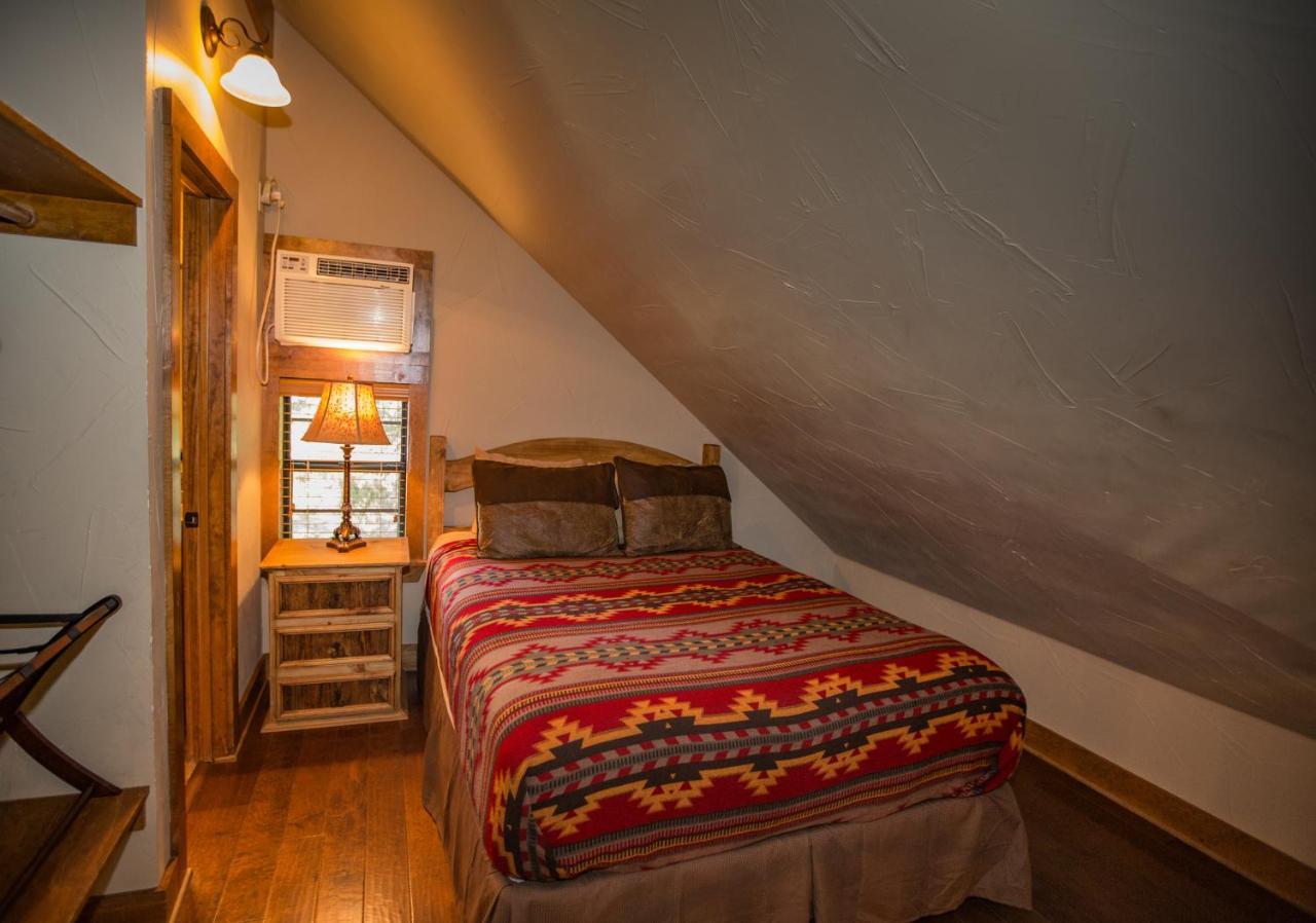 Hotel Nrs Event Center & Guest Ranch Decatur Esterno foto
