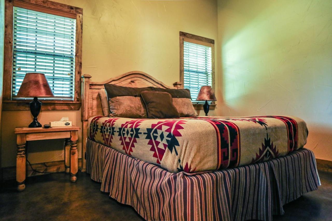 Hotel Nrs Event Center & Guest Ranch Decatur Esterno foto