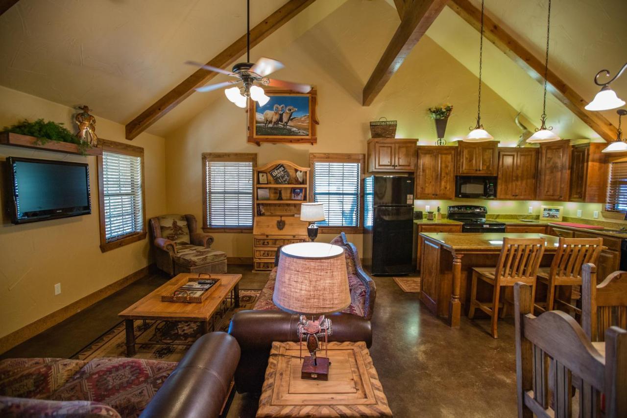 Hotel Nrs Event Center & Guest Ranch Decatur Esterno foto