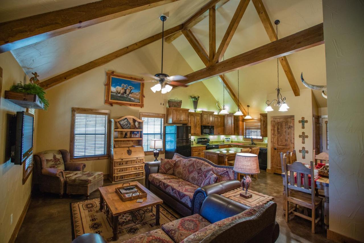 Hotel Nrs Event Center & Guest Ranch Decatur Esterno foto