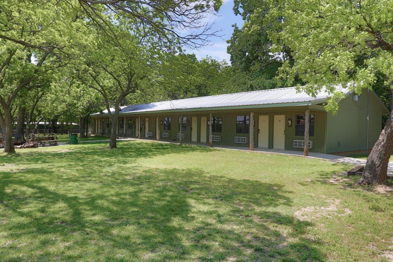 Hotel Nrs Event Center & Guest Ranch Decatur Esterno foto
